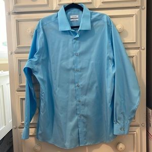 NWOT Calvin Klein Mens Dress Shirt.